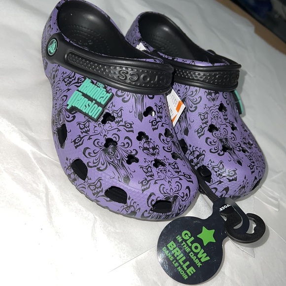 M5/W7 DISNEY CROCS The Haunted Mansion UNISEX Shoes *SLIP RESISTANT* - Picture 3 of 14